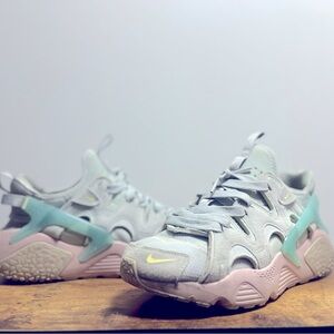 Nike huaraches craft